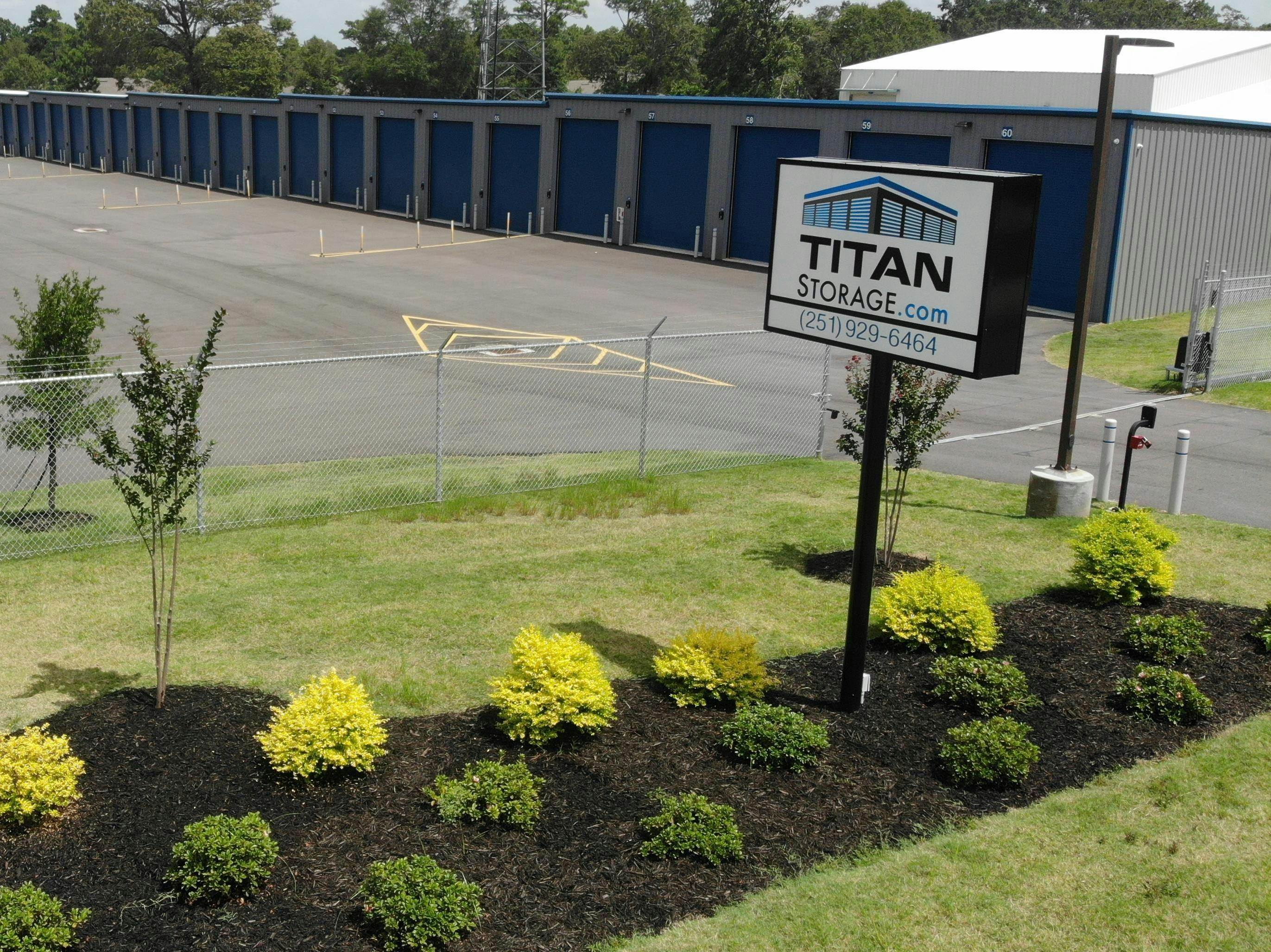 GET IN TOUCH WITH TITAN STORAGE FOR YOUR Fairhope, AL RV STORAGE UNIT SOLUTION